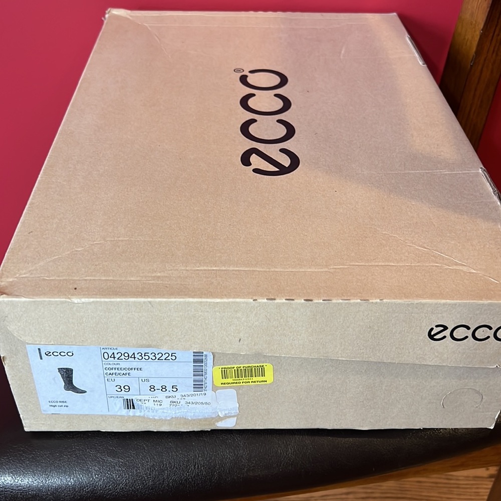 Ecco Gortex Leather Boot Size 39 (8/8.5) - Picture 4 of 12